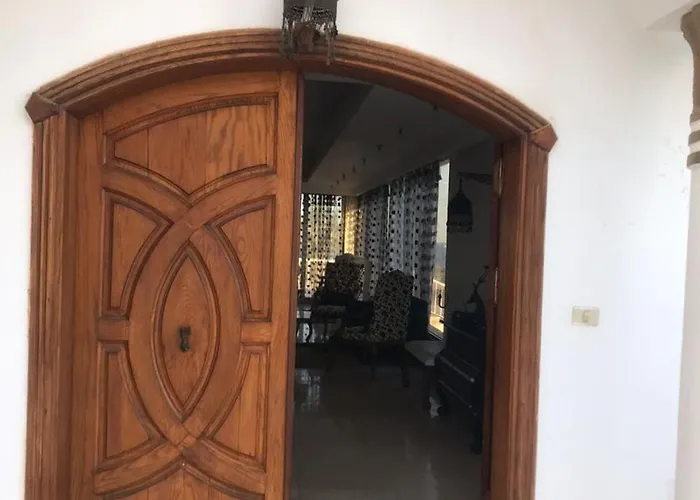 Beachfront Mansion With A Private Pool In Hadaba Villa *