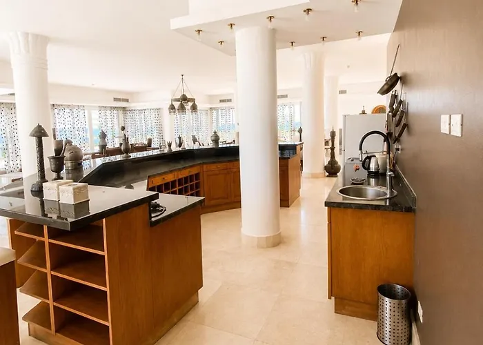 Villa Beachfront Mansion With A Private Pool In Hadaba Charm el-Cheikh