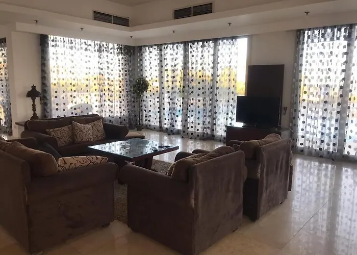 Beachfront Mansion With A Private Pool In Hadaba