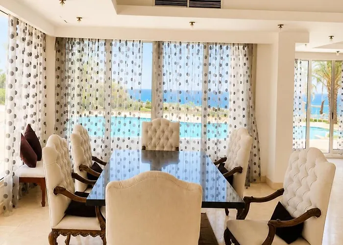 Beachfront Mansion With A Private Pool In Hadaba Villa Sharm El-Sheikh